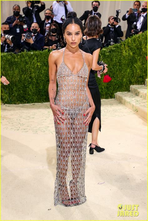 zoe kravitz met gala.